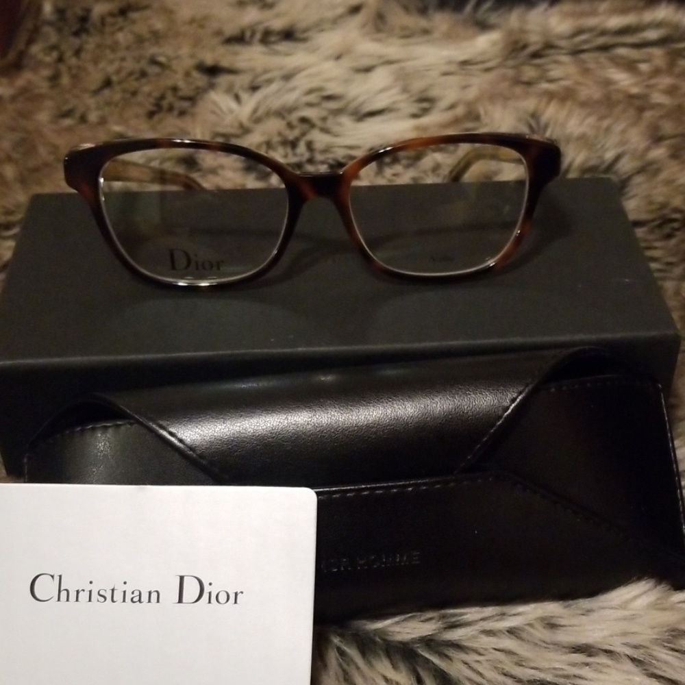 Dior frame